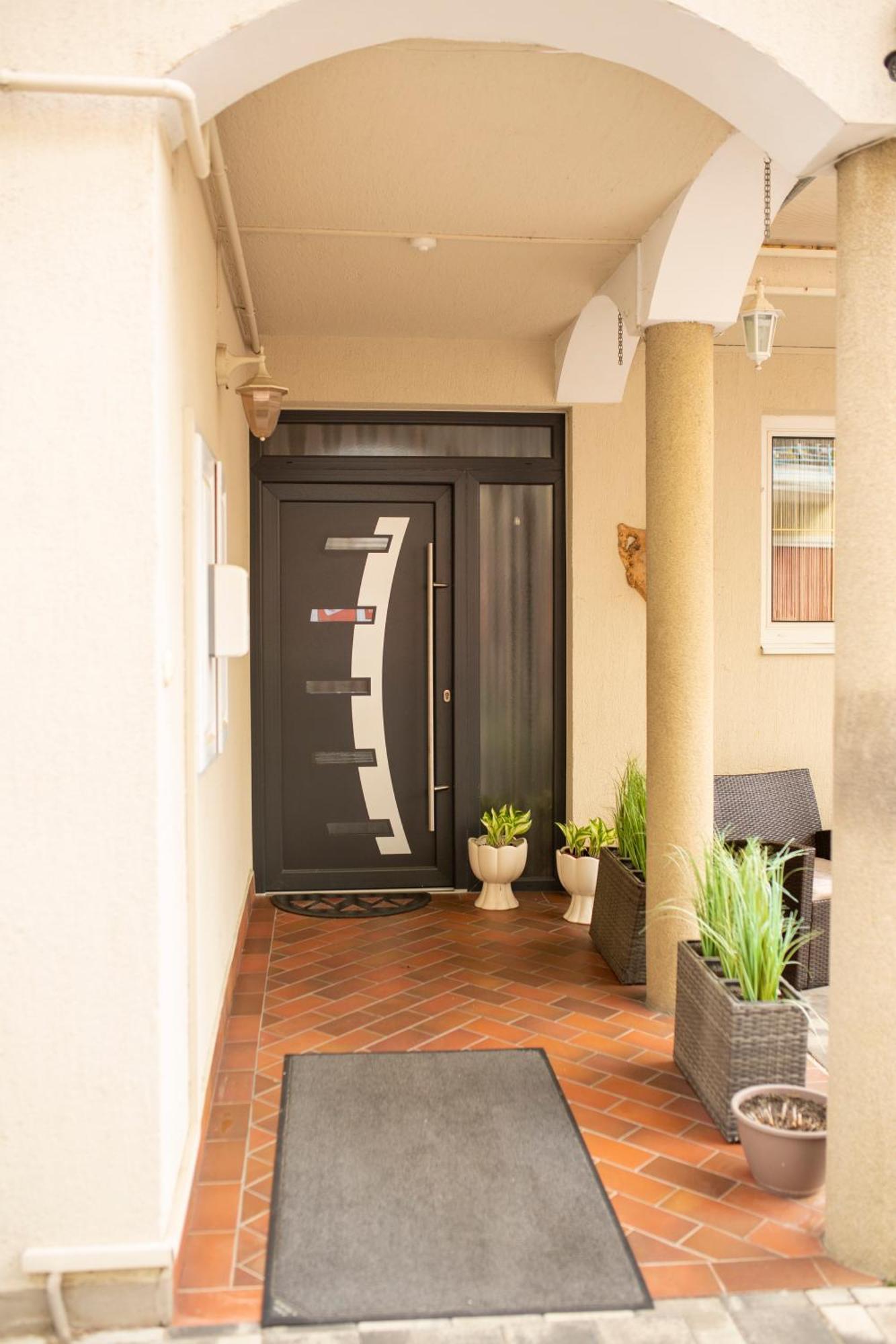 Huerkecz Apartmanhaz Hévíz Extérieur photo