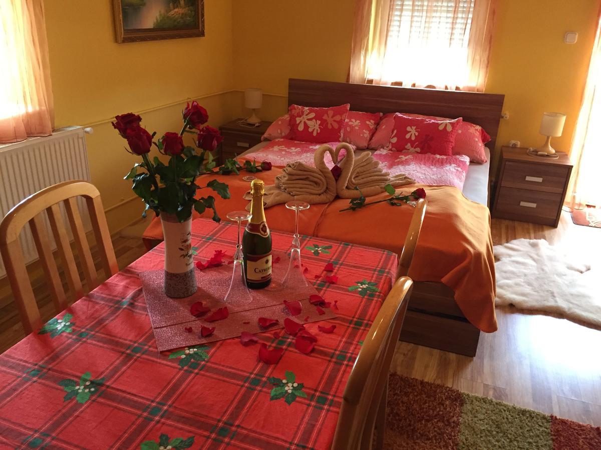 Huerkecz Apartmanhaz Hévíz Extérieur photo