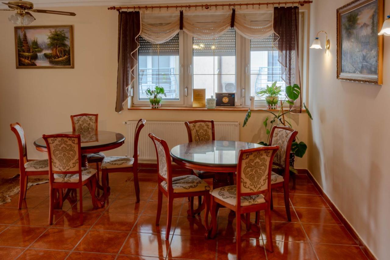 Huerkecz Apartmanhaz Hévíz Extérieur photo